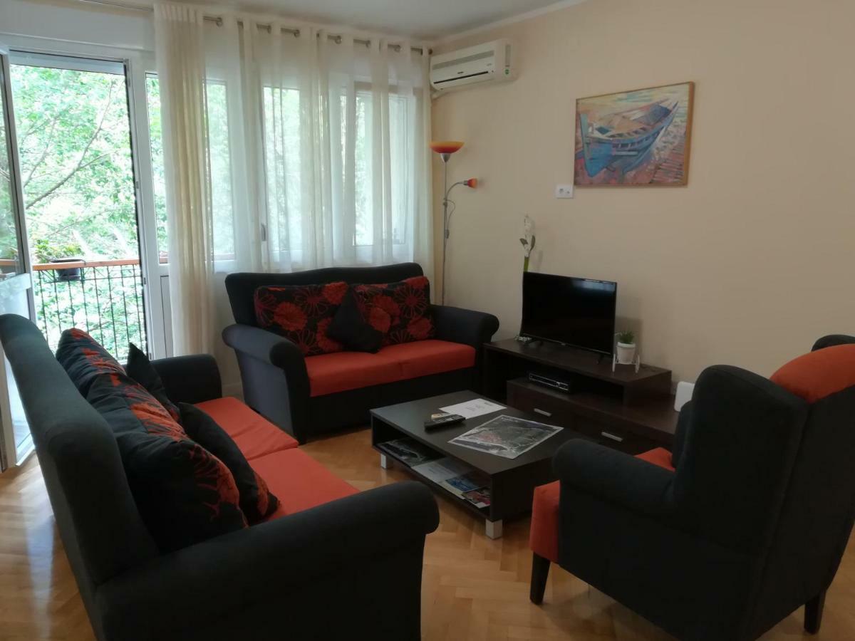 Apartment Nikolic Kotor Bagian luar foto