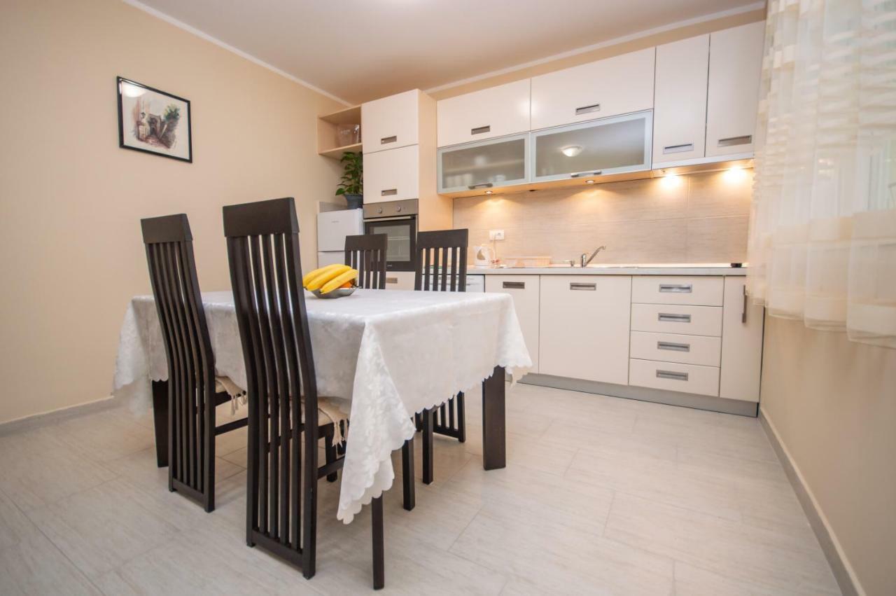 Apartment Nikolic Kotor Bagian luar foto