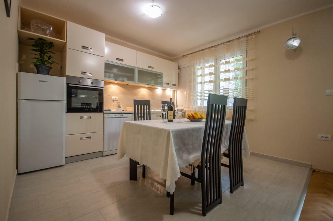 Apartment Nikolic Kotor Bagian luar foto